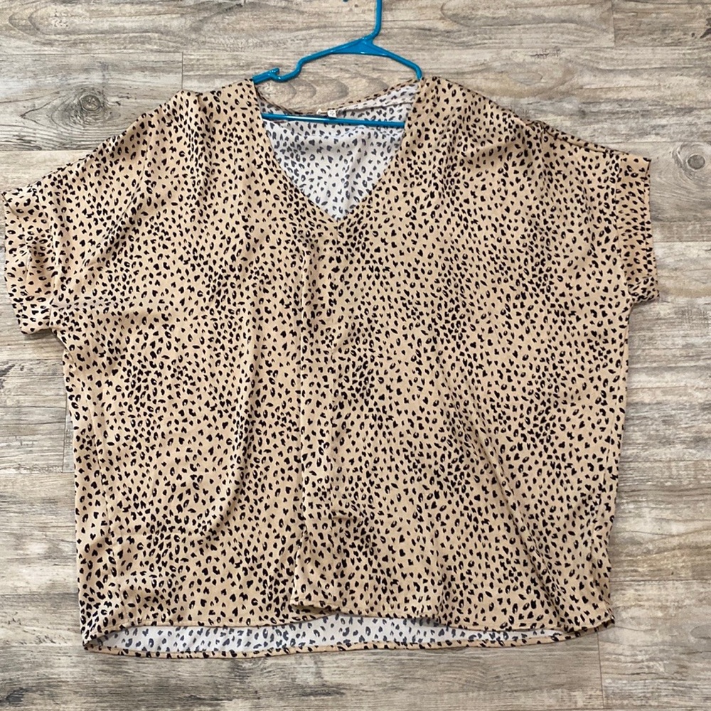Jodifl Oversized Animal Print Top - Picture 3 of 8